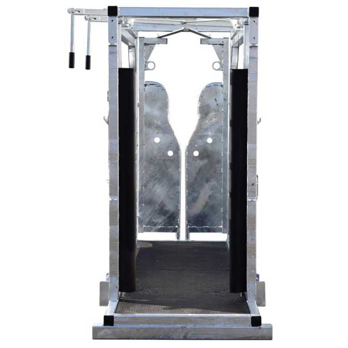 Cage de contention LVM - 4 portillons - Parois largeur variable - Panneaux latéraux